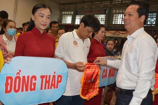 Khai mạc Hội thao Cụm thi đua số 5 TAND