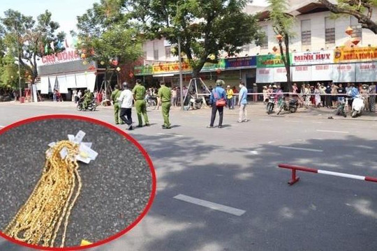 Khởi tố nguyên cán bộ trại giam vác súng AK đi cướp tiệm vàng ở Huế