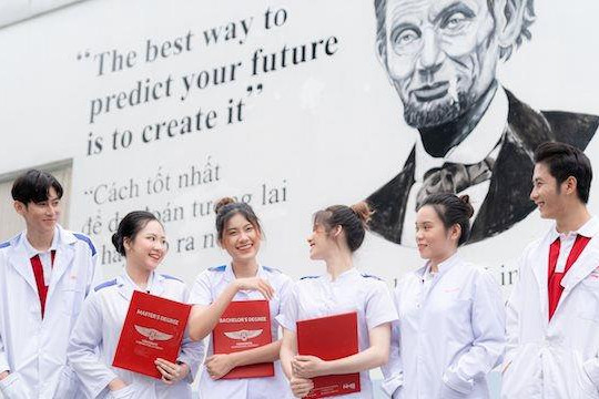 Trường đại học quốc tế đầu tiên tại Việt Nam đào tạo bác sĩ y học cổ truyền