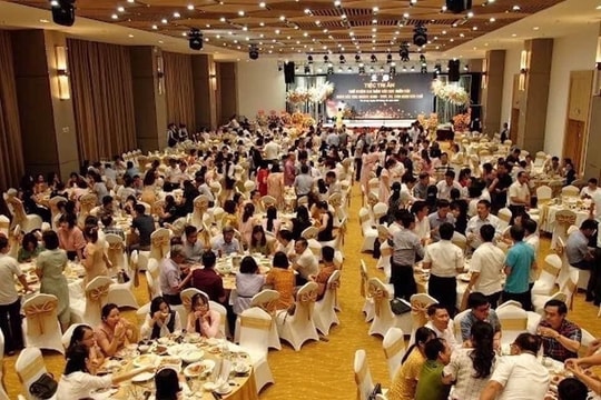 Yêu cầu làm rõ tiệc chia tay của nguyên Giám đốc CDC Quảng Ninh
