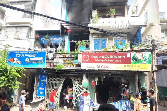 Cháy nhà tại trung tâm TP Đà Nẵng khiến 3 mẹ con tử vong