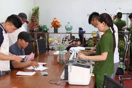 Hàng trăm người "sập bẫy" sàn tiền ảo vì ham lãi suất cao