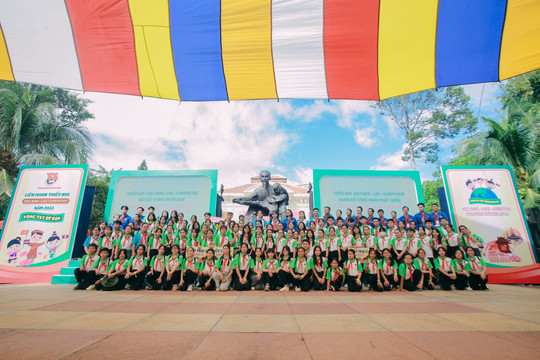 Gần 200 em nhỏ dự Liên hoan thiếu nhi 3 nước Việt Nam – Lào – Campuchia 
