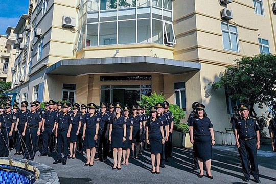 Cục Hải quan Hà Nam Ninh: Tạo động lực từ buổi lễ chào cờ