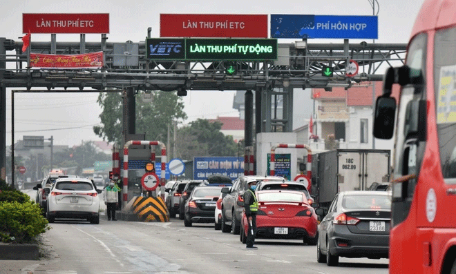 Thủ tướng yêu cầu Bộ GTVT nghiên cứu kiến nghị về thu phí không dừng