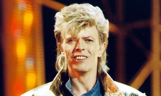 David Bowie nghệ sĩ có ảnh hưởng nhất nước Anh 50 năm qua cả về âm nhạc, điện ảnh và thời trang