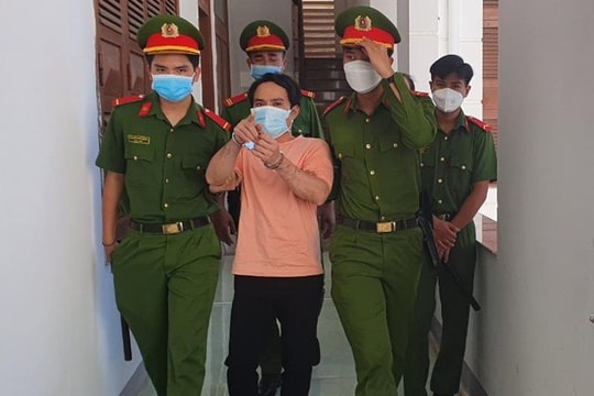 Sát hại 3 người nhà vợ cũ, ra tòa tiếp tục đòi giết em vợ