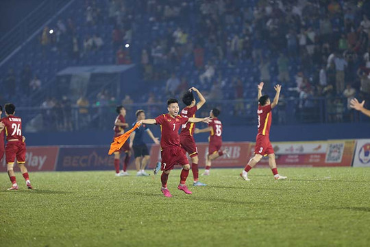 Bóng đá chung kết U19 Việt Nam - U19 Malaysia: Vỡ òa loạt luân lưu, lên ngôi kịch tính