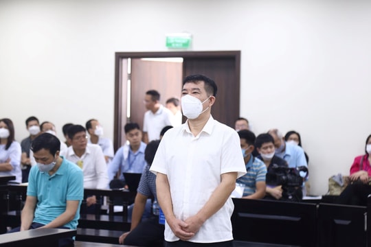 Bị cáo Phùng Anh Lê hỏi cấp dưới “có mâu thuẫn với mình không?”