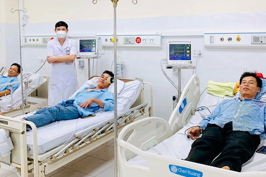 3 người đàn ông nhập viện sau khi ăn thịt cóc