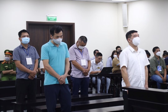 Cựu Đại tá Công an Phùng Anh Lê  lĩnh 7 năm 6 tháng tù