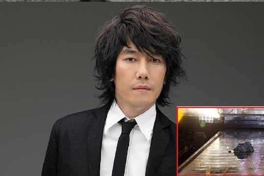 Ca sĩ nổi tiếng Hàn Quốc - Kim Jang Hoon bất ngờ ngất xỉu trên sân khấu khi đang biểu diễn