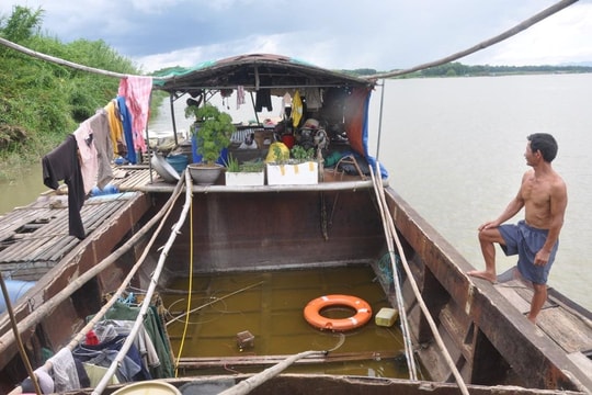 Khát vọng lên bờ thoát kiếp lênh đênh sông nước ở xứ Thanh
