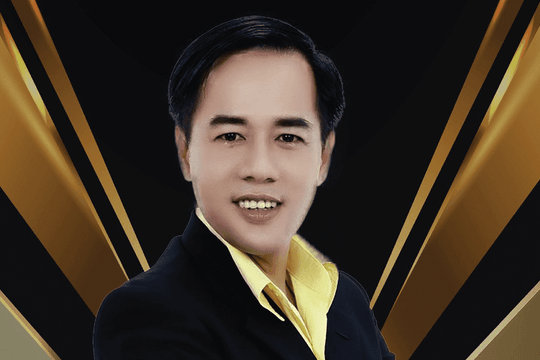 Giáo sư/ Tiến sĩ Huỳnh Văn Sơn Chủ tịch Hội đồng Ban giám khảo cuộc thi Hoa Hậu Doanh Nhân Việt Nam Quốc Tế 2022