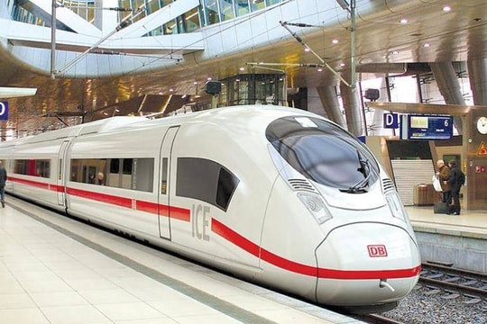 Dự án đường sắt tốc độ cao Bắc - Nam sẽ được trình Bộ Chính trị vào tháng 9