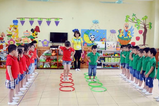 Hà Nội: Dự kiến xem xét cơ chế hỗ trợ học phí cho trẻ mầm non và học sinh phổ thông công lập
