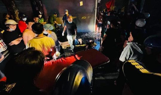 Quên chìa khòa, người đàn ông trèo cây vào nhà ngã tử vong
