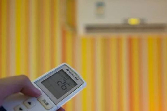 Bật điều hòa thường xuyên, chỉ cần dựa vào vài thủ thuật này là bạn có thể dễ dàng tiết kiệm được một nửa tiền điện