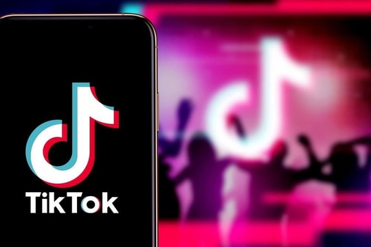 Cài TikTok trên iPhone có thể bị đánh cắp mật khẩu, tài khoản ngân hàng