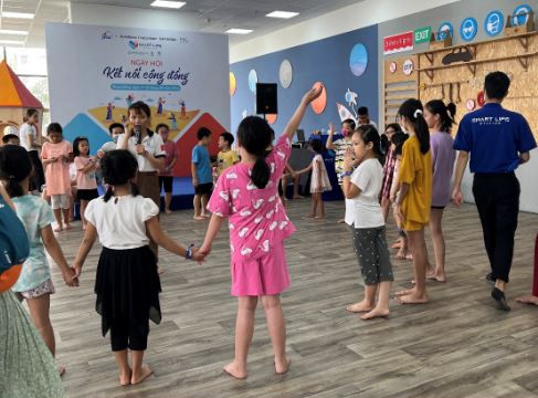 Từ "Trạm kết nối cộng đồng" tới các dịch vụ "người dân làm trọng tâm" tại thành phố thông minh Bắc Hà Nội
