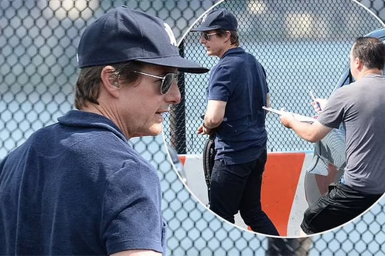 Tom Cruise gây tranh cãi vì thái độ phớt lờ fan