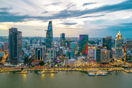 Điểm nghẽn cản trở Việt Nam tăng trưởng vượt mức 7% dưới góc nhìn chuyên gia
