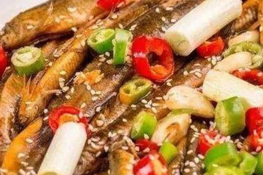 Bất kể bạn làm gì với cá chạch, đừng cho rượu nấu ăn, đầu bếp sẽ dạy bạn làm và mùi tanh sẽ bay hết
