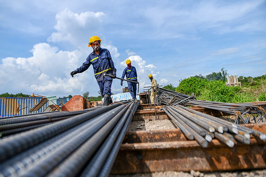 Giải ngân vốn đầu tư công 8 tháng đầu ước đạt hơn 35% kế hoạch