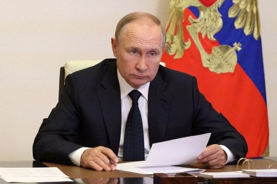Tổng thống Putin ký sắc lệnh tăng quy mô lực lượng chiến đấu Nga