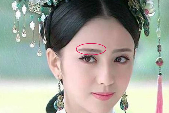 Những nốt ruồi này trên cơ thể là những nốt ruồi phú quý, tài lộc vượng phát, nên đừng dại mà xóa bỏ nhé!