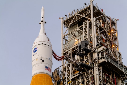 Tin vắn thế giới ngày 29/8: Phi thuyền của NASA bắt đầu sứ mệnh đầu tiên bay vào không gian