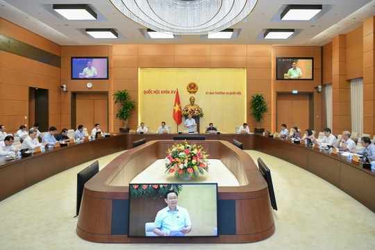 Ủy ban Thường vụ Quốc hội tổ chức Phiên họp bất thường tháng 8