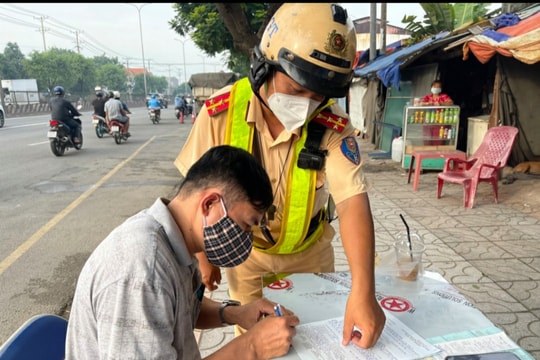 CSGT TPHCM ra quân, tăng cường tuần tra kiểm soát dịp lễ
