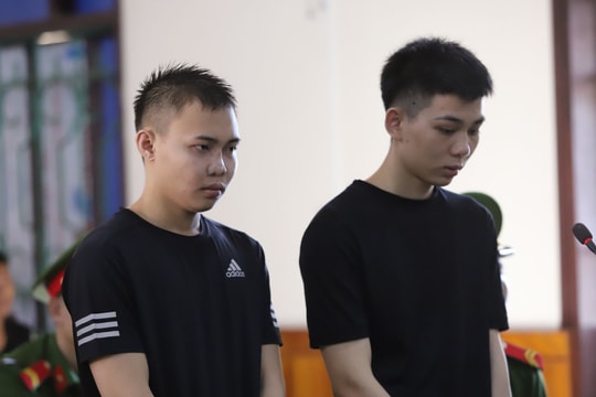 Cặp đôi giết người đi đường vì nghĩ bị tạt đầu xe