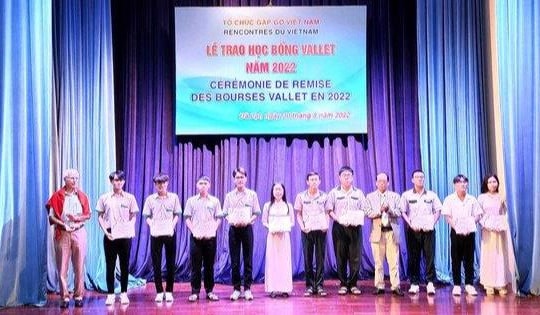 Học bổng Vallet trao hơn 2,4 tỷ đồng cho học sinh Tây Nguyên – Nam Trung bộ