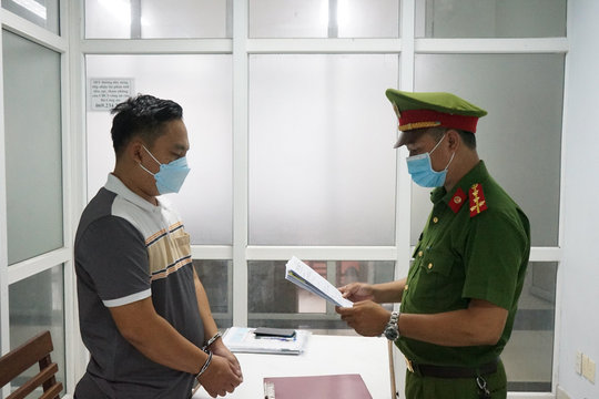 Nhân viên tín dụng ngân hàng lừa đồng nghiệp 7 tỷ đồng 

