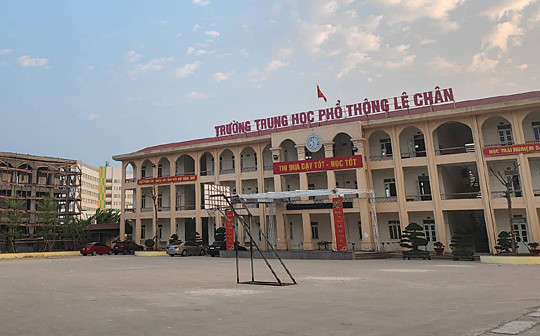 Trường học vận động phụ huynh tài trợ xây trạm biến áp bị yêu cầu hoàn trả tiền