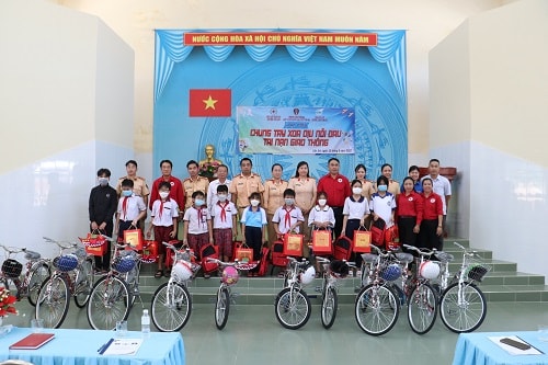 Xoa dịu nỗi đau tai nạn giao thông cho trẻ em