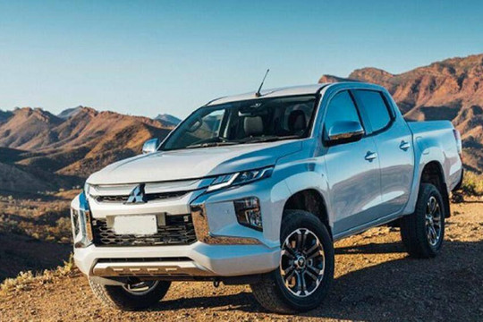 Mitsubishi Triton 2023 ra mắt