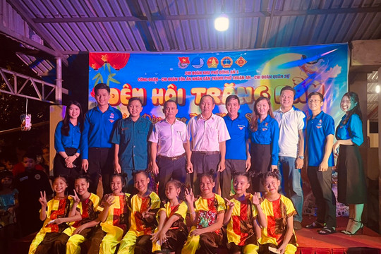 Bình Dương: TAND TP Thuận An trao quà Trung thu cho các em thiếu nhi  
