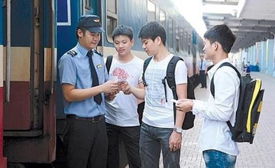 Giảm giá vé tàu cho học sinh, sinh viên đi nhập học năm học mới