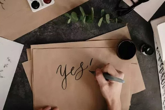 6 dấu hiệu bạn đang cố gắng quá mức để làm hài lòng người khác