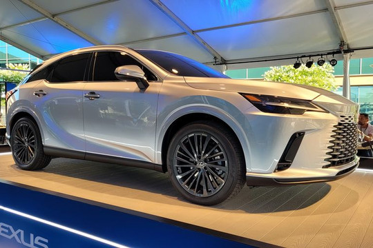 Lexus RX 2023 chốt thời gian về Việt Nam, giá cao nhất gần 5,2 tỷ đồng