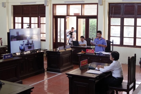 TAND TP Hòa Bình tổ chức thành công phiên tòa trực tuyến liên tỉnh đầu tiên