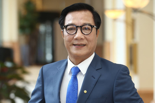 NS Trọng Trinh phải nhập viện một tuần, suýt chết đuối khi đóng chung phim với Chí Trung