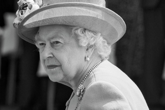 Các nhà lãnh đạo Việt Nam chia buồn Nữ hoàng Anh Elizabeth II qua đời