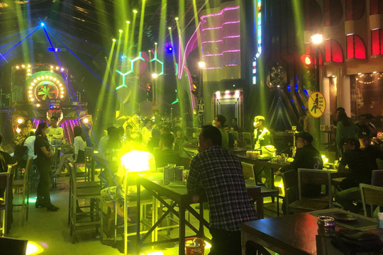 Cà Mau: Phát hiện hơn 100 đối tượng dương tính với ma túy tại quán bar