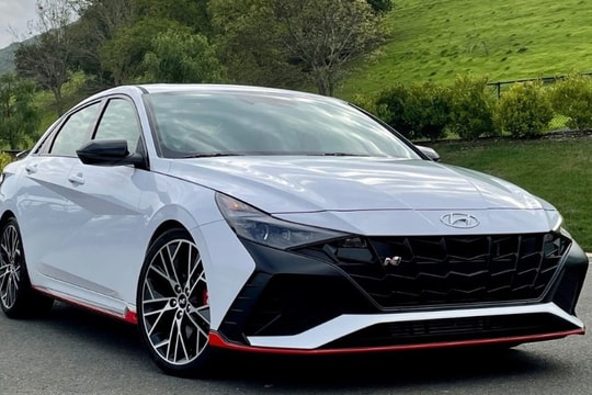Đại lý nhận đặt cọc Hyundai Elantra thế hệ mới, giá dự kiến từ 629 tới 839 triệu đồng