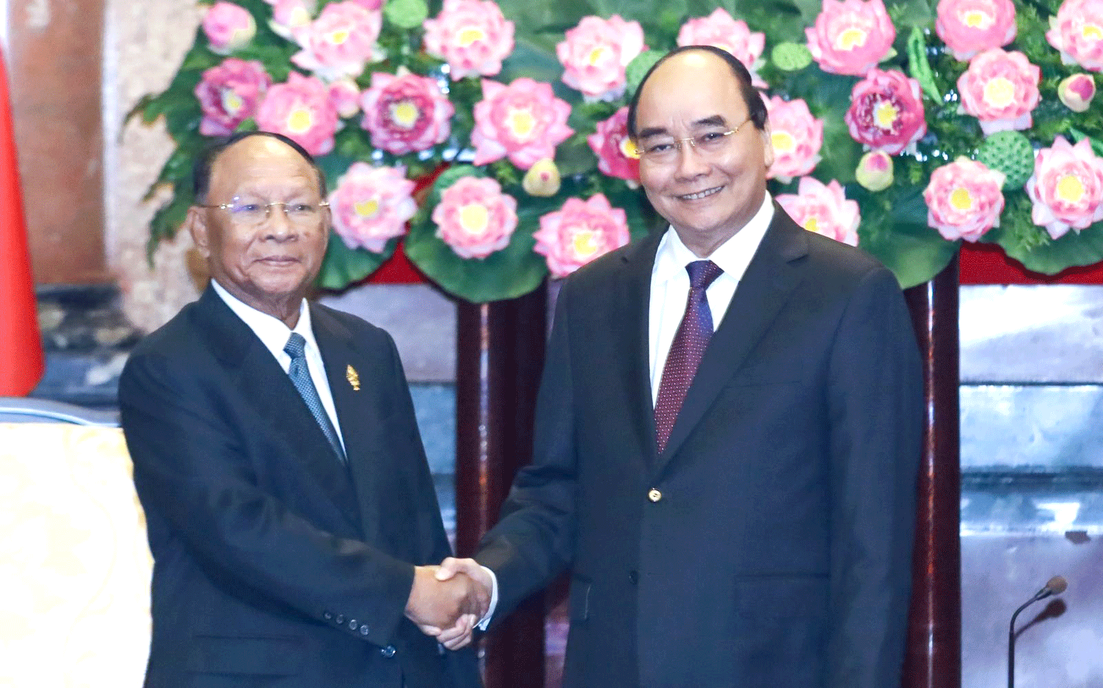 Chủ tịch nước Nguyễn Xuân Phúc tiếp Chủ tịch Quốc hội Campuchia