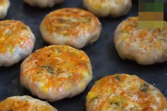 Cà rốt kết hợp với hai nguyên liệu này rất thơm, tạo thành món bánh bổ dưỡng và tốt cho sức khỏe mùa thu